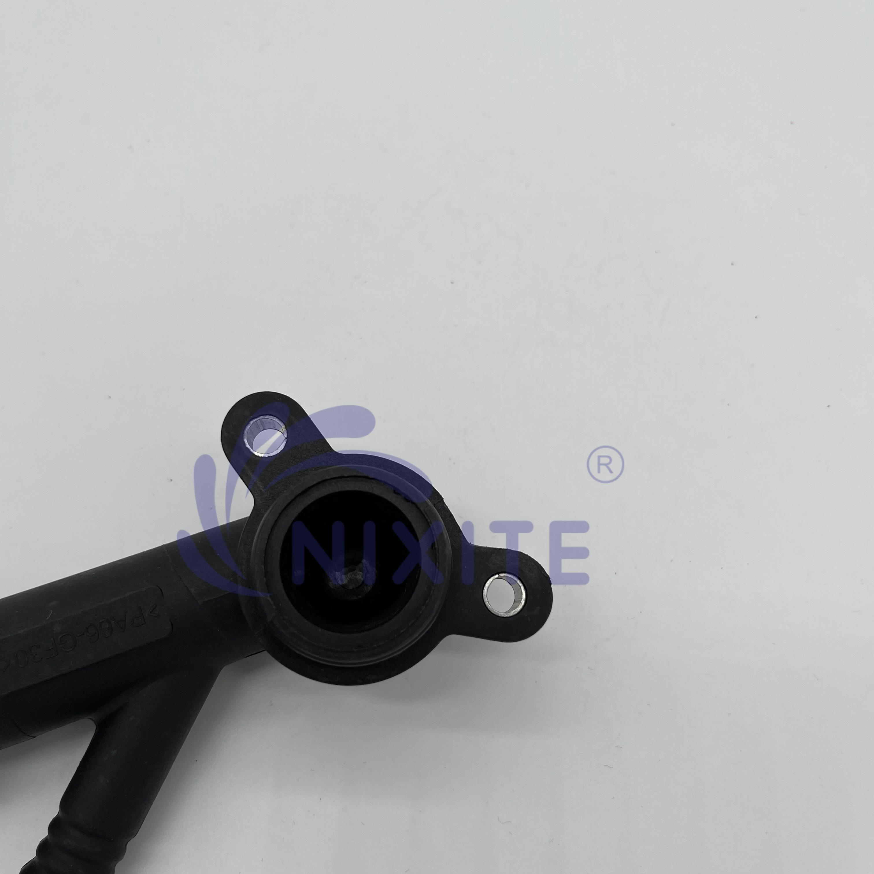 11531708808, 1708808 Engine Coolant Thermostat Housing Water Flange