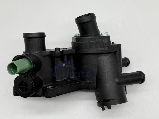 032 121 111BB, 032 121 111AF Engine Coolant Thermostat Housing Assembly for VW SKODA
