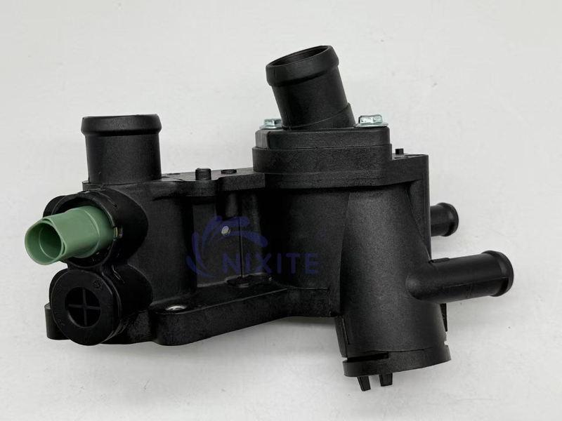 032 121 111BB, 032 121 111AF Engine Coolant Thermostat Housing Assembly for VW SKODA