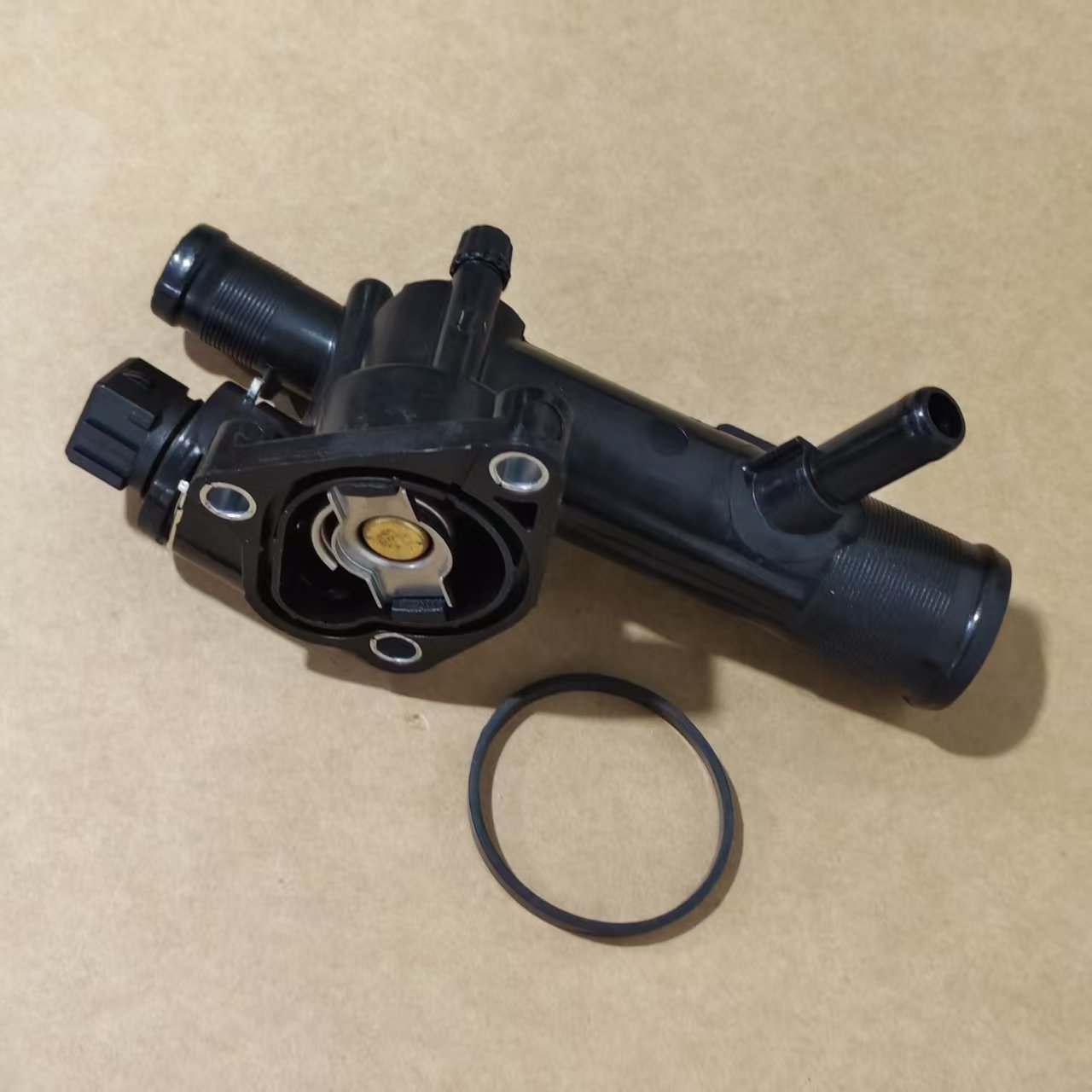 8200244023, 8200954288, 8200400554 Engine Coolant Thermostat Housing Assembly for RENAULT