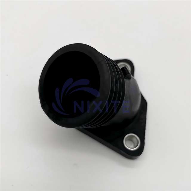 11531247122 Engine Coolant Thermostat Housing Water Flange