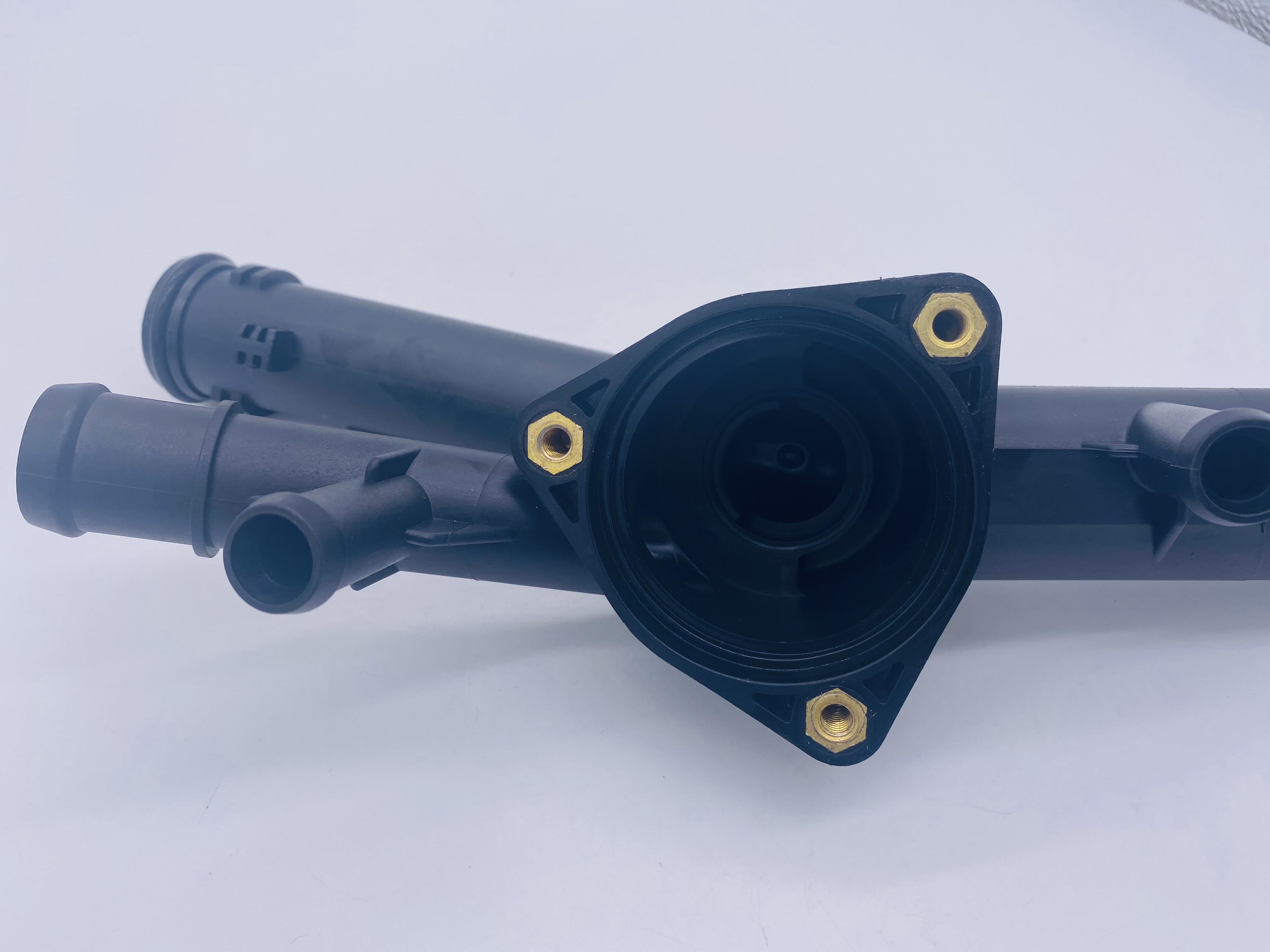 03H 121 117A, 03H 121 111A, 03H 121 117B Engine Coolant Thermostat Housing Assembly for VW AUDI 