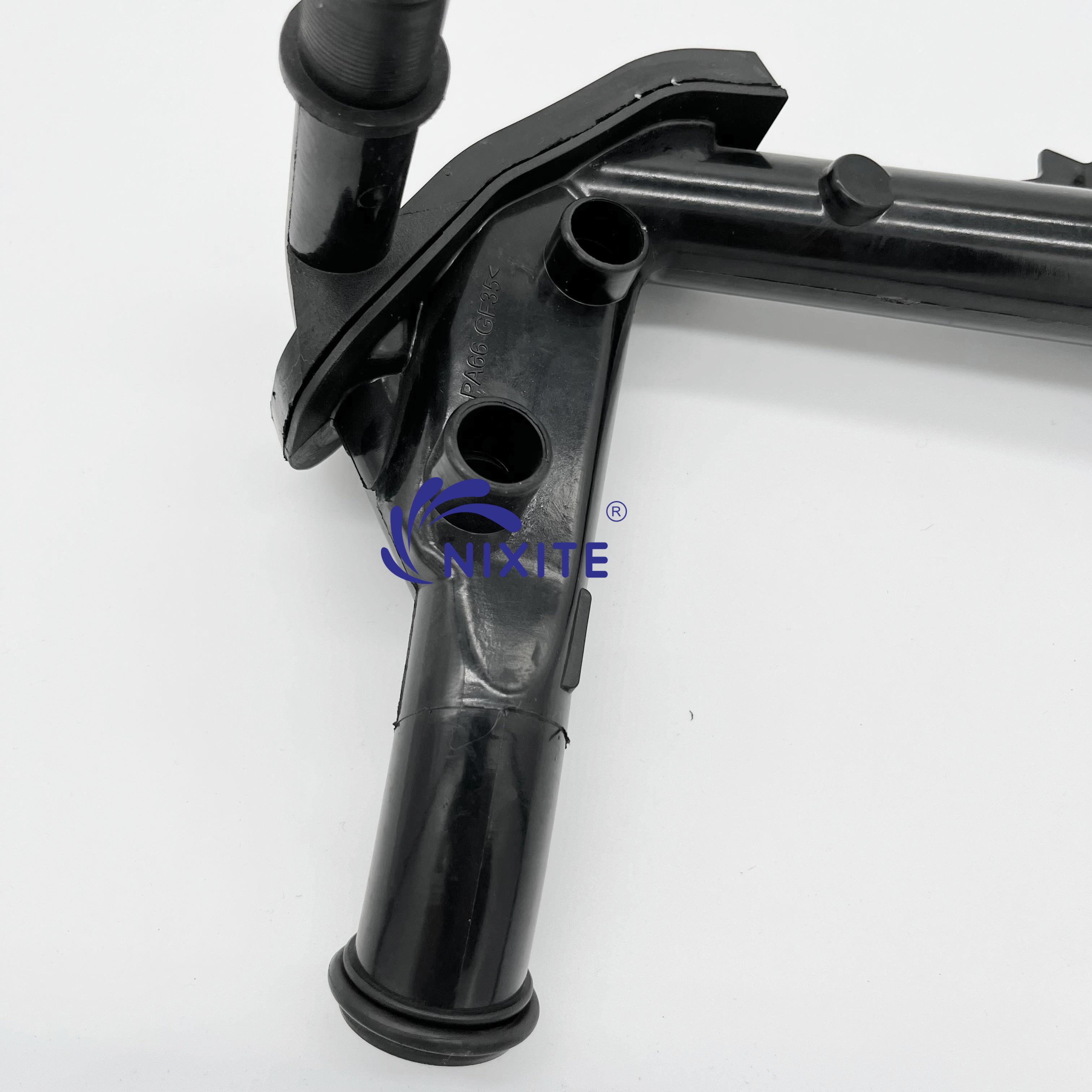 210473766R, 210475246R, 8200552604 Engine Coolant Thermostat Housing Water Flange for RENAULT