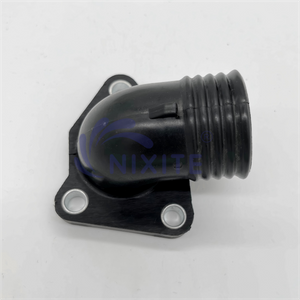 11531743200, 11531743199 Engine Coolant Thermostat Housing Water Flange
