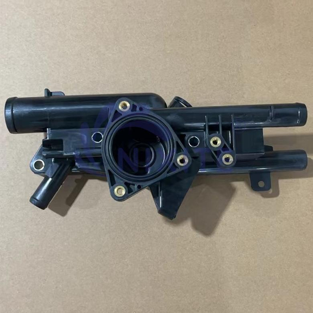 256202G500 Engine Coolant Thermostat Housing