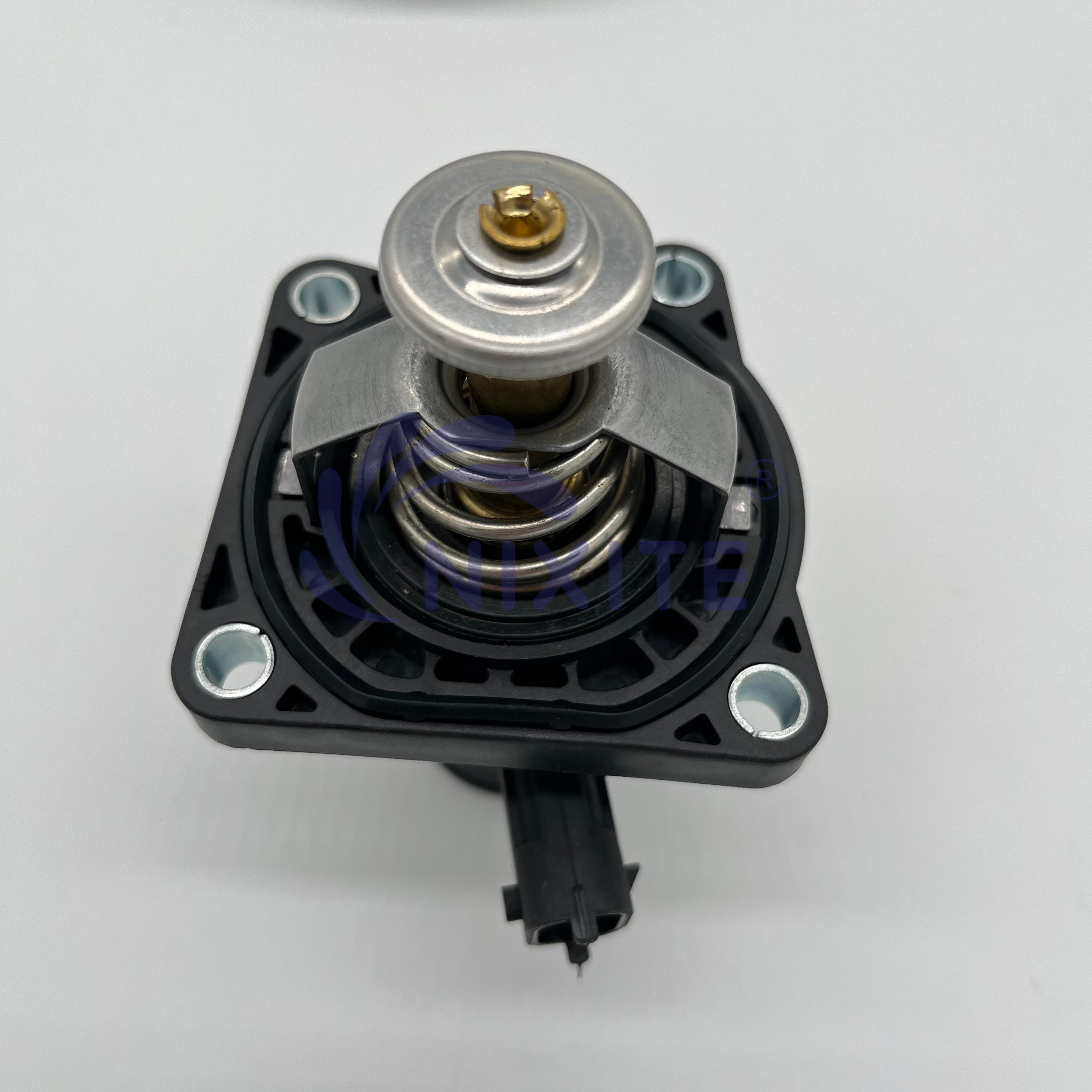 1338372, 209720370, 2503185 Engine Coolant Thermostat Housing Assembly for GM