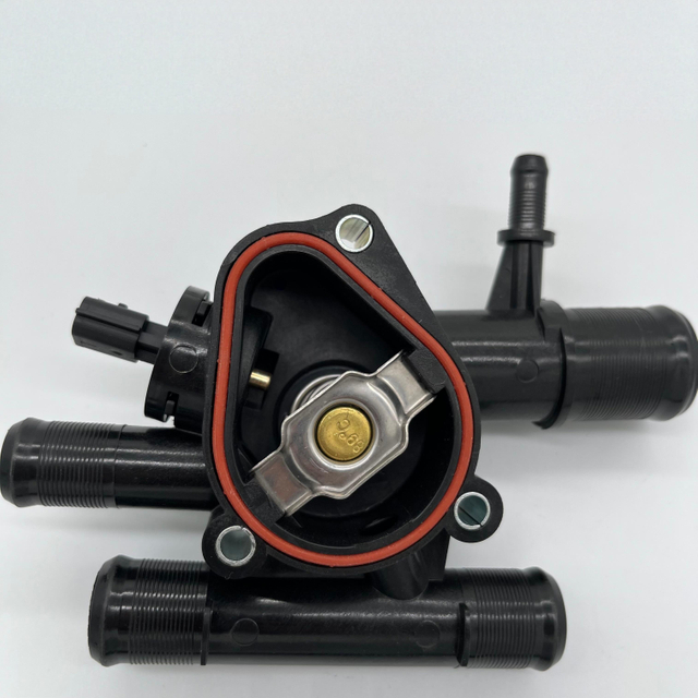 7700105087, 8200674368, 8200074346 Engine Coolant Thermostat Housing Assembly for RENAULT